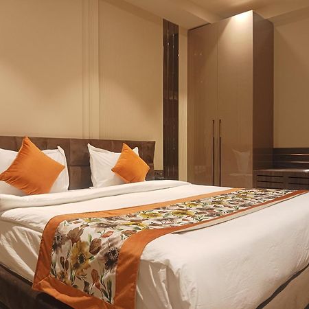 Hotel Cullinan By Qotel Janakpuri Delhi  Ngoại thất bức ảnh