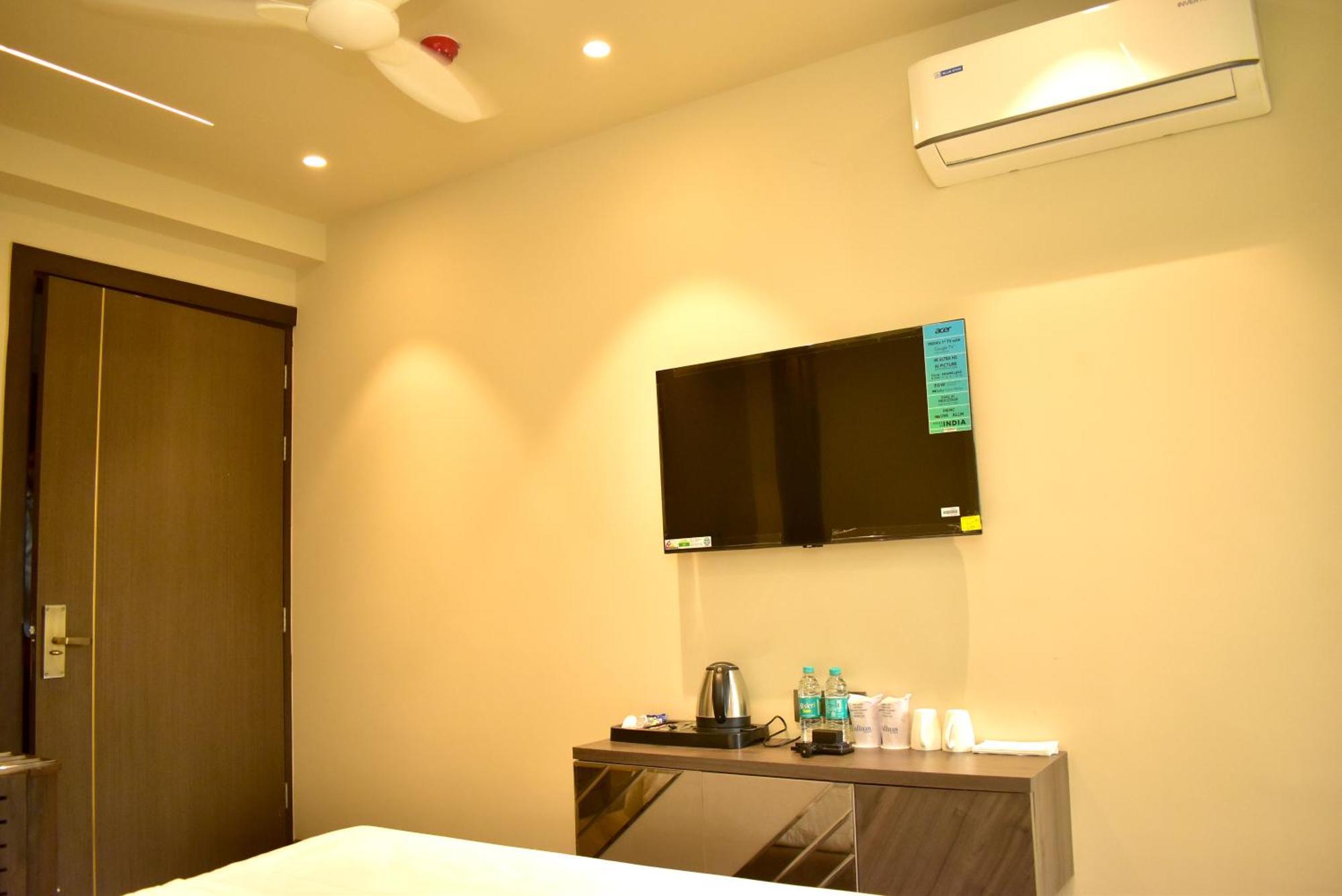 Hotel Cullinan By Qotel Janakpuri Delhi  Ngoại thất bức ảnh