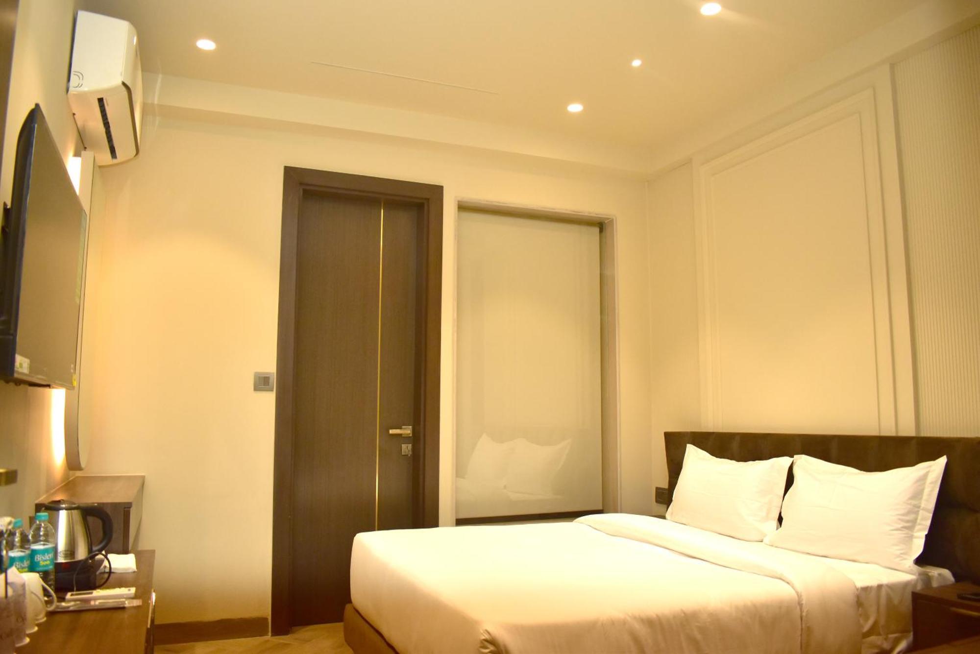 Hotel Cullinan By Qotel Janakpuri Delhi  Ngoại thất bức ảnh