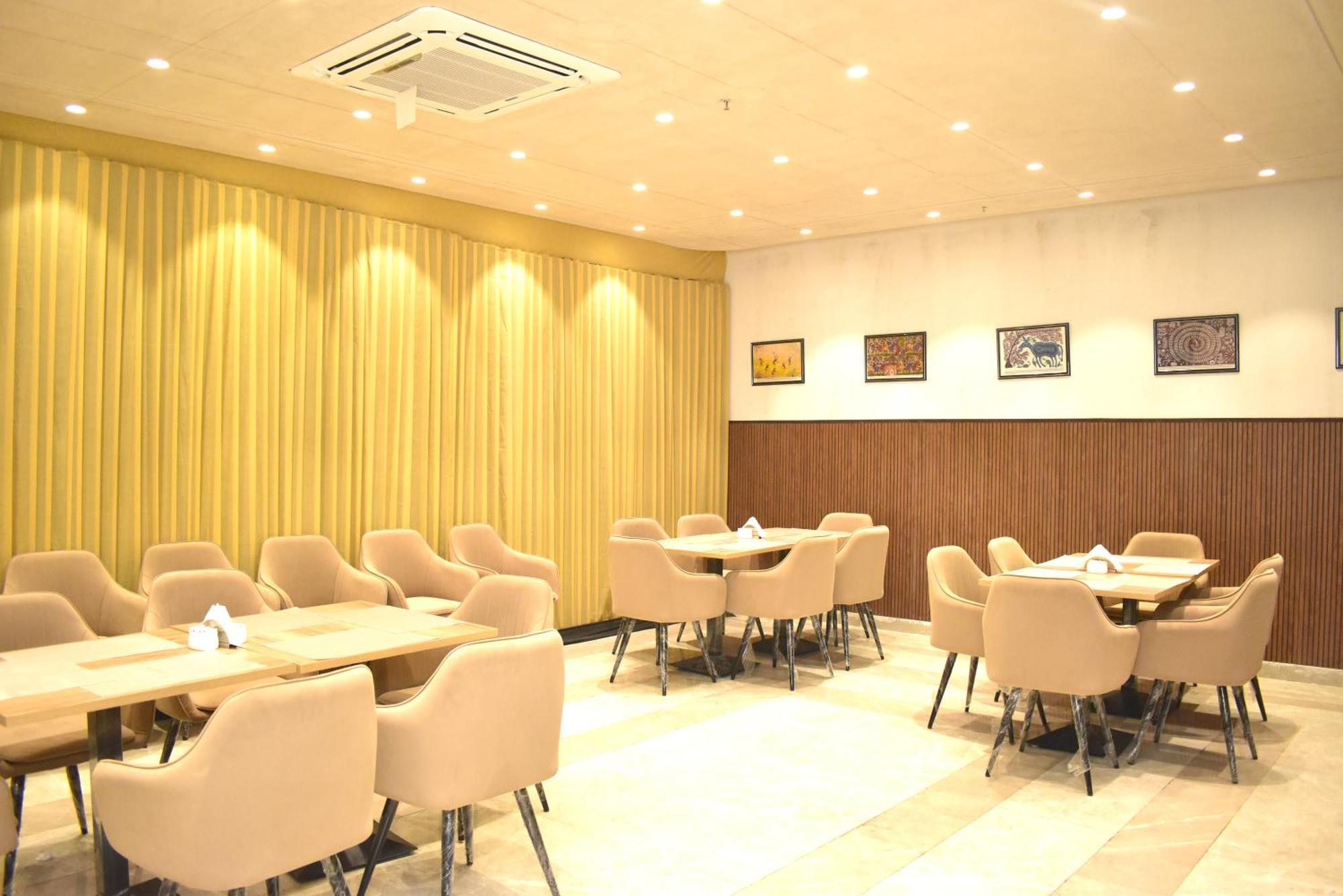 Hotel Cullinan By Qotel Janakpuri Delhi  Ngoại thất bức ảnh
